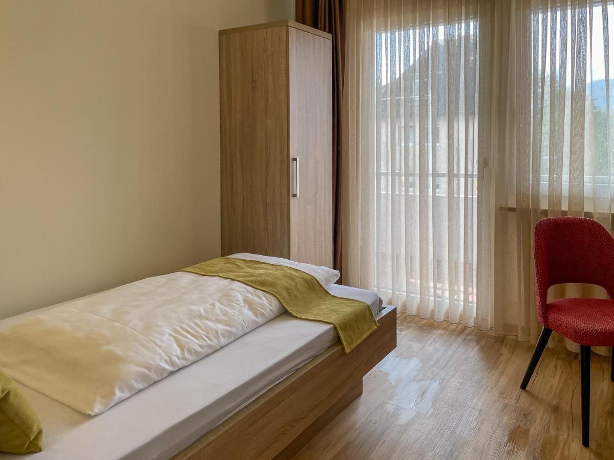 באד זקינגן Hotel Zur Flueh מראה חיצוני תמונה