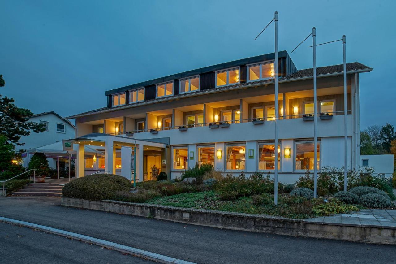 באד זקינגן Hotel Zur Flueh מראה חיצוני תמונה