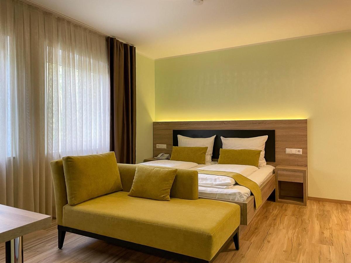 באד זקינגן Hotel Zur Flueh מראה חיצוני תמונה